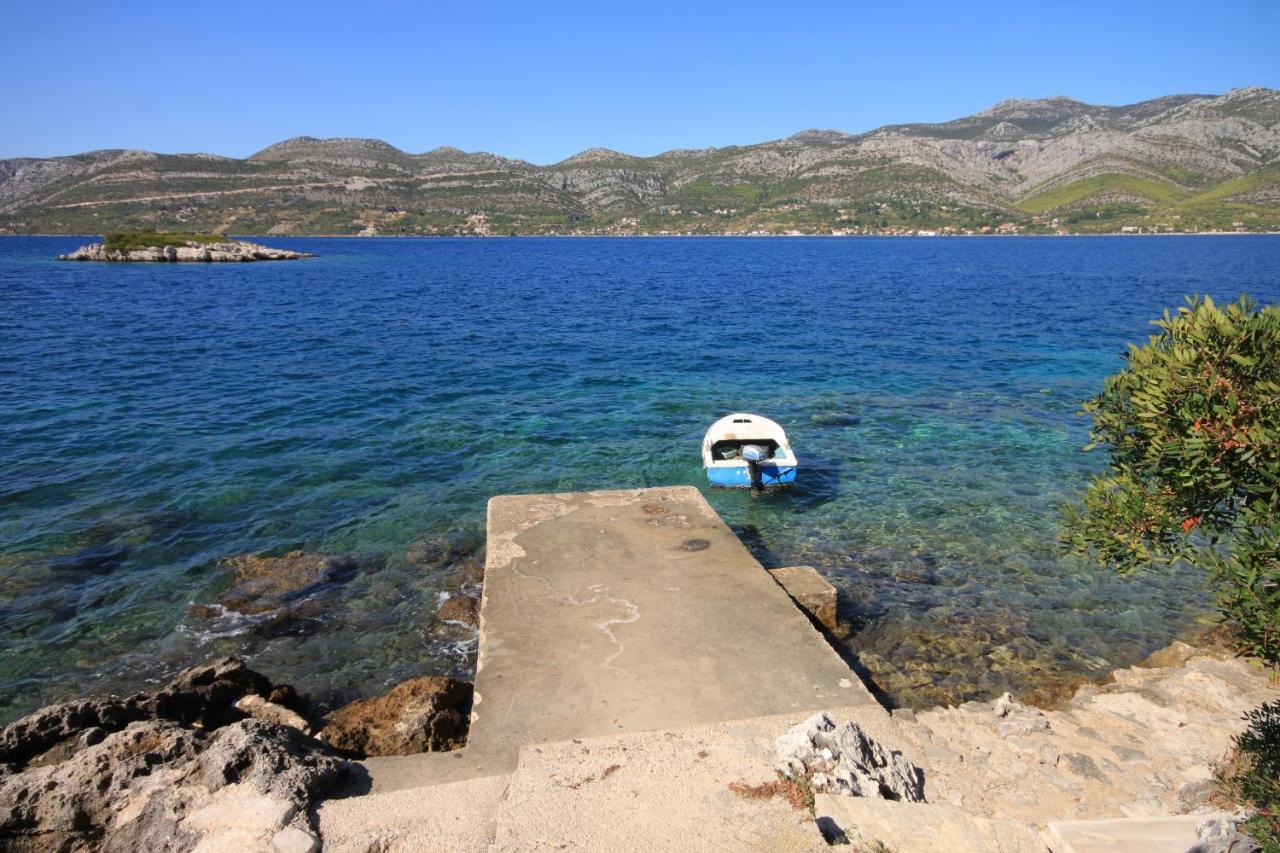 Seaside Apartments With A Swimming Pool Tri Zala, Korcula - 558 Zrnovo Exterior photo